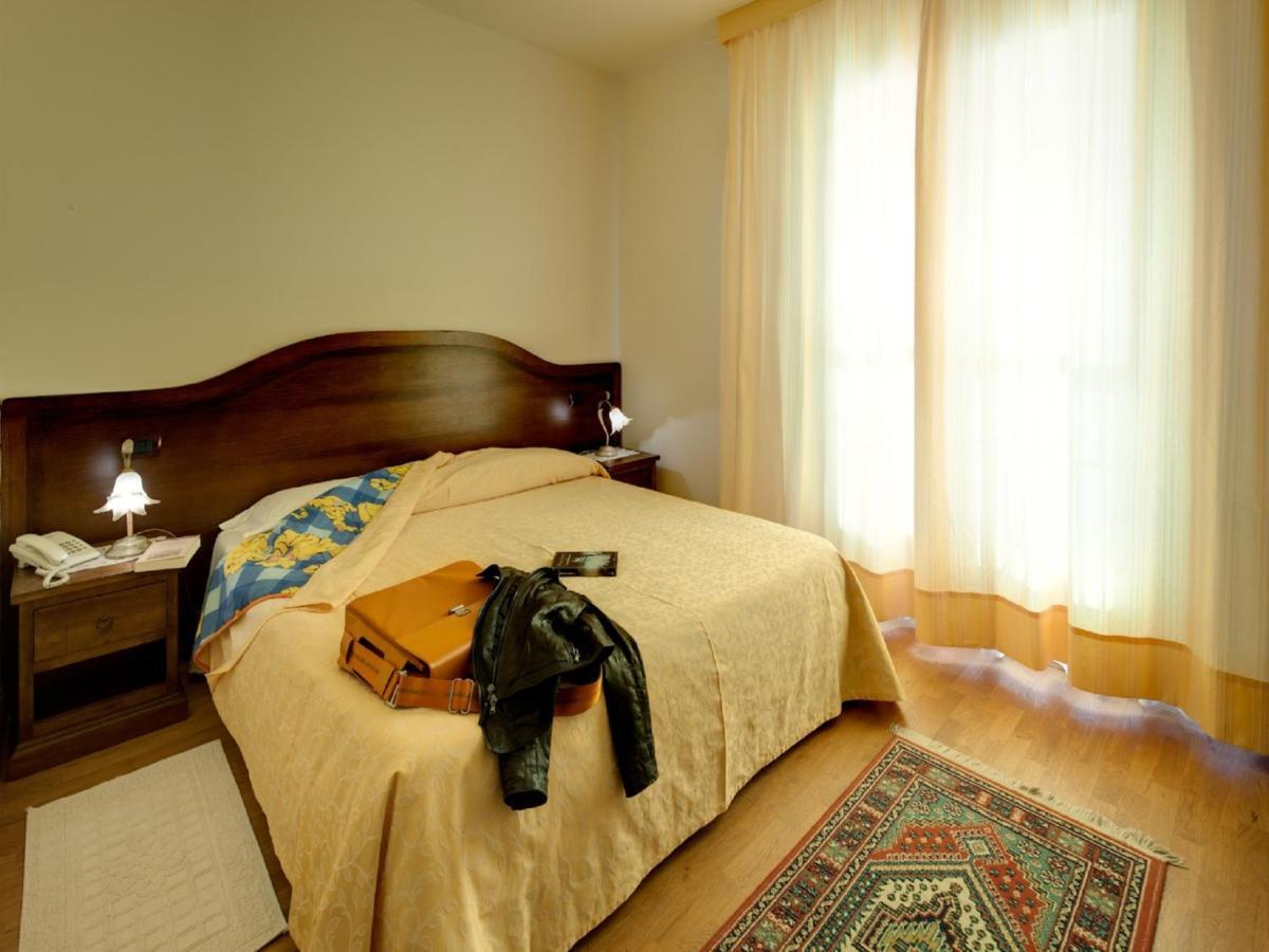 Villa Butussi - L'Ospitalita Del Vino Corno di Rosazzo Room photo